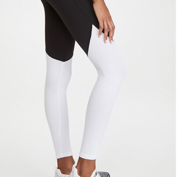 ALALA Panel Leggings, New with Tags - Picture 3 of 7